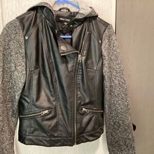 NWOT. New Look Brand Women’s Size Small Faux Leather & Knit Hooded Jacket
